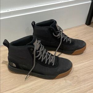 Men’s Larimer Mid Waterproof Boots